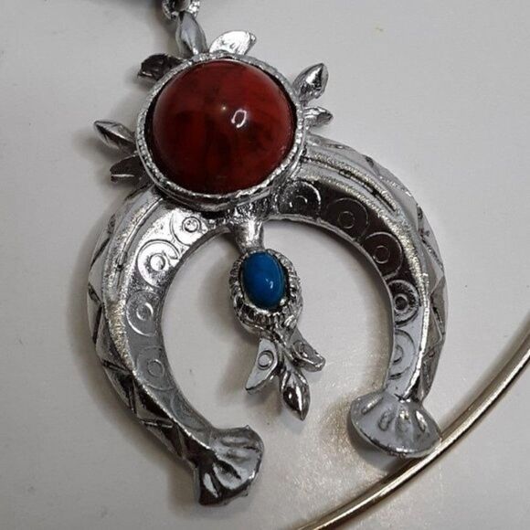 Vintage Native American Silver Tone Gem Pendant Necklace Y2K - Picture 2 of 8